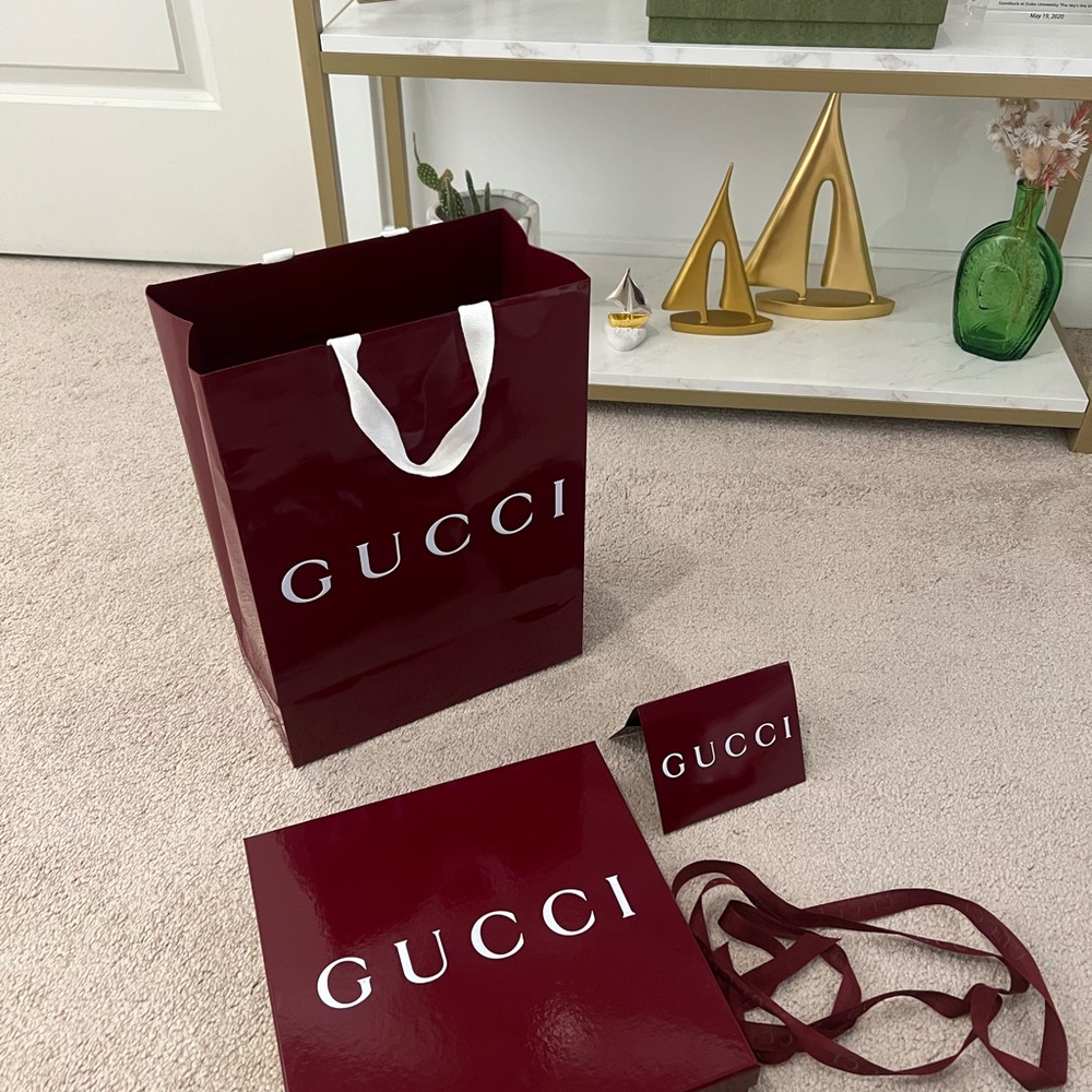 Gucci Deep Red Gift Set